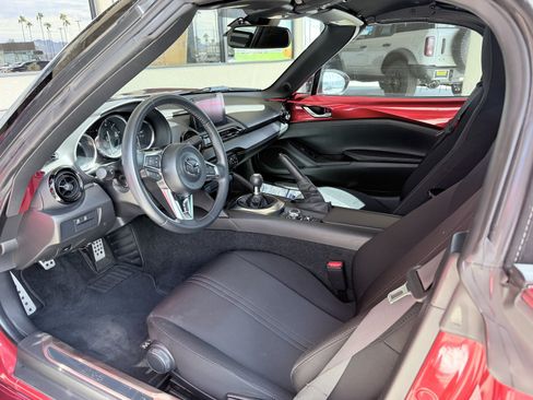 Used 2023 MAZDA MX-5 Miata Club w/ Interior Package RWD image 5