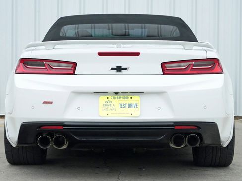 Used 2017 Chevrolet Camaro SS image 11