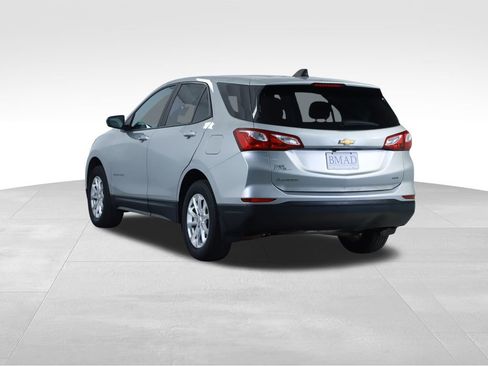 Used 2020 Chevrolet Equinox LS w/ LS Convenience Package AWD/4WD image 9