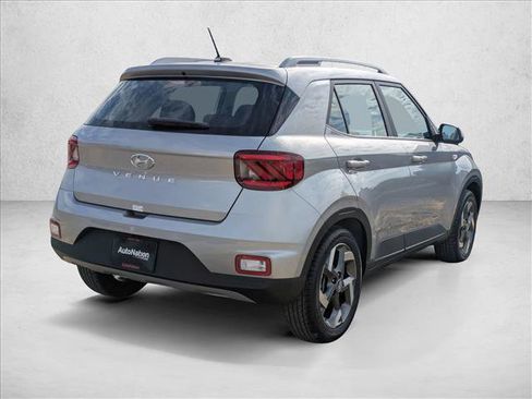 New 2026 Hyundai Venue SEL image 2