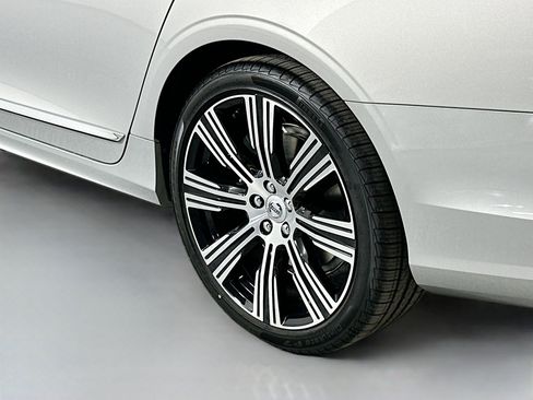 New 2025 Volvo S90 B6 Ultra w/ Lounge Package image 8