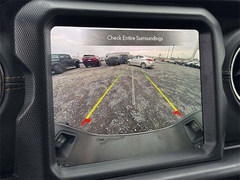 Used 2021 Jeep Gladiator Overland image 4