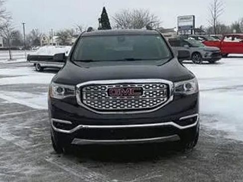 Used 2018 GMC Acadia Denali w/ Technology Package image 9