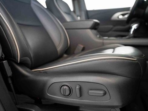 Used 2023 Chevrolet Traverse Premier w/ Redline Edition image 40