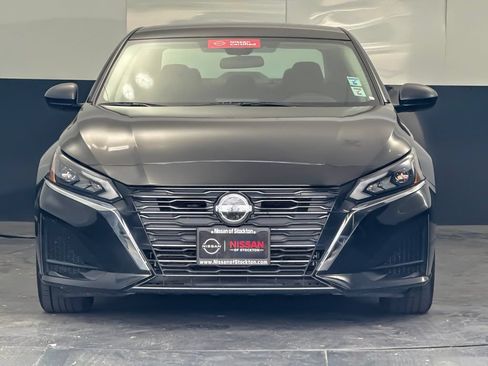 Certified 2025 Nissan Altima 2.5 S FWD image 8