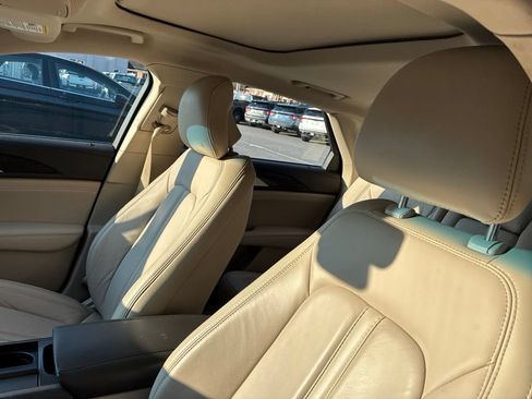 Used 2019 Lincoln MKZ Reserve w/ Reserve Plus Package FWD image 8