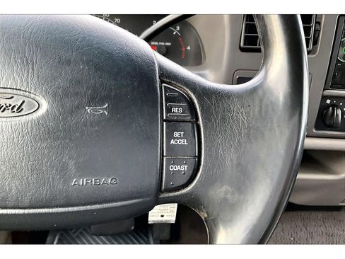 Used 2000 Ford F250 XLT image 12