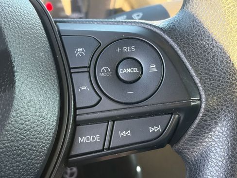 Used 2024 Toyota Corolla LE FWD image 12