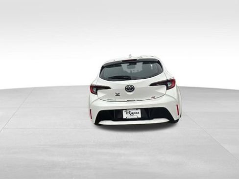 Used 2024 Toyota Corolla SE w/ SE Package image 34