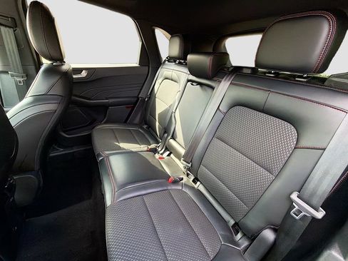 Used 2024 Ford Escape ST-Line w/ Tech Pack #1 AWD/4WD image 26