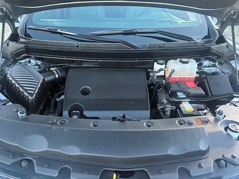 Used 2024 Buick Enclave Premium image 6