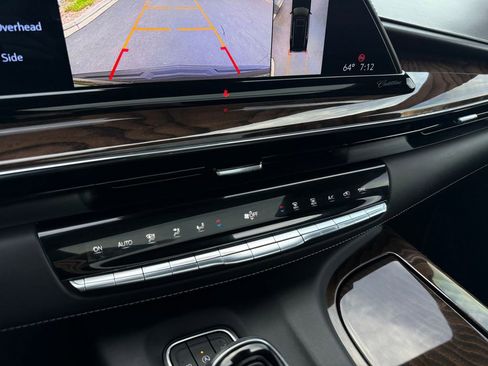 Used 2022 Cadillac Escalade Sport Platinum AWD/4WD image 41