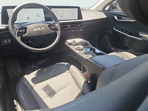 Certified 2024 Kia EV6 Wind AWD/4WD image 11