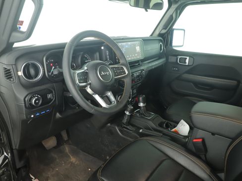 Used 2024 Jeep Wrangler Unlimited Sahara w/ Safety Group image 6