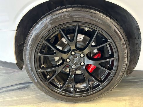 Used 2016 Dodge Challenger SRT w/ Technology Group RWD image 24