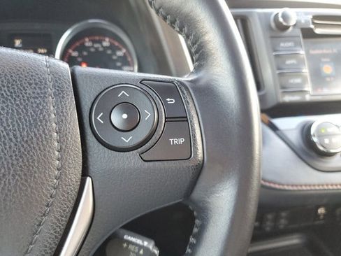 Used 2016 Toyota RAV4 SE image 19