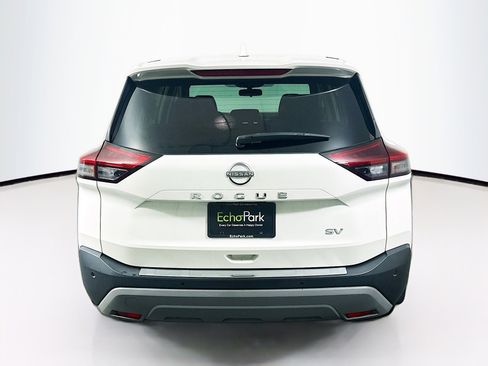 Used 2023 Nissan Rogue SV image 7