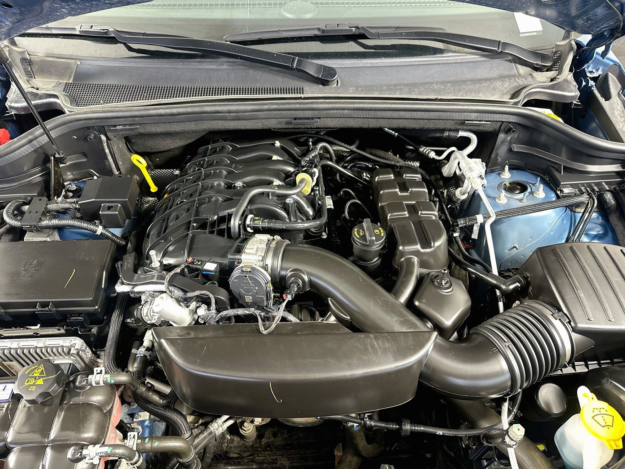 Used 2025 Dodge Durango GT AWD/4WD image 36