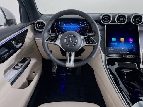 New 2026 Mercedes-Benz GLC 300 image 4