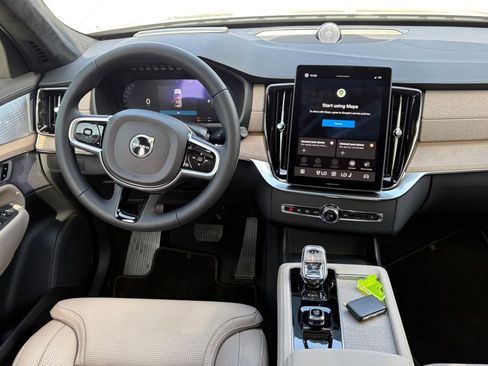 New 2026 Volvo XC90 T8 Ultra w/ Lounge Package AWD/4WD image 12