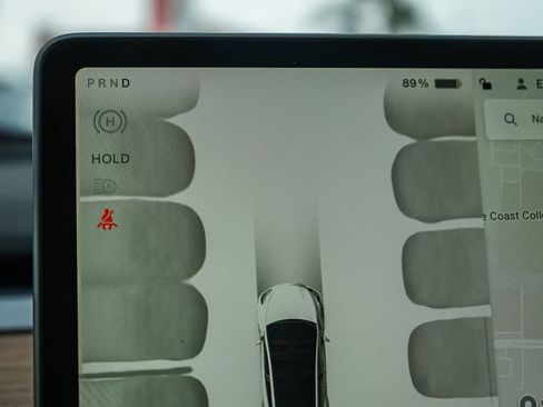 Used 2024 Tesla Model Y Long Range image 21