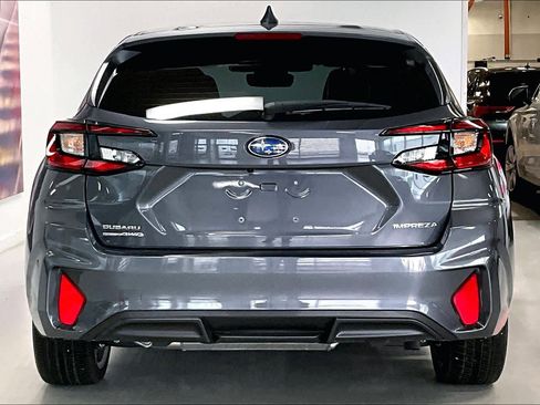 Used 2024 Subaru Impreza 2.0i Sport image 5