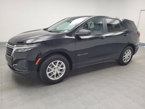 Used 2024 Chevrolet Equinox LS image 2