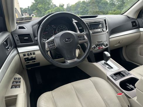 Used 2013 Subaru Outback 2.5i Premium w/ All-Weather Pkg AWD/4WD image 17