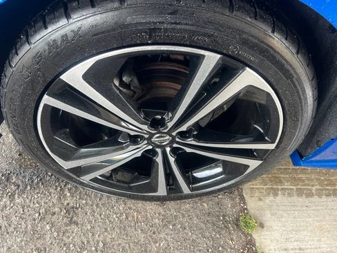 Used 2020 Nissan Sentra SR w/ Premium Package FWD image 38