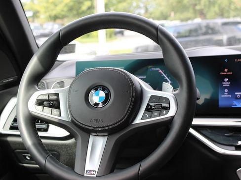Used 2026 BMW X5 xDrive40i w/ M Sport Package AWD/4WD image 10