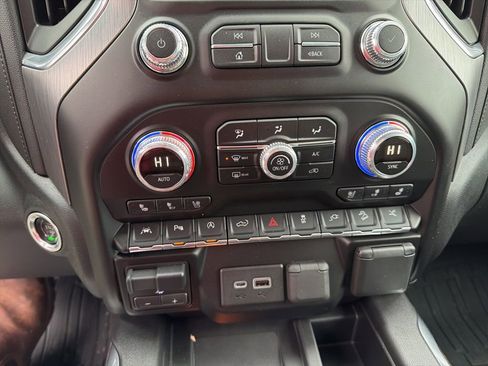 Used 2019 GMC Sierra 1500 Denali w/ Denali Ultimate Package image 14