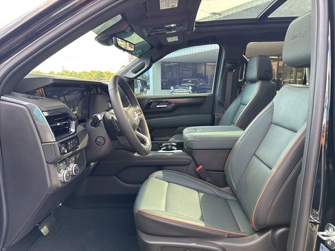 Used 2025 GMC Yukon AT4 w/ AT4 Premium Package image 22