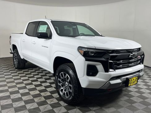 New 2026 Chevrolet Colorado Z71 w/ Technology Package AWD/4WD image 3