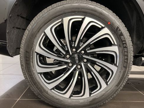 New 2026 Lincoln Navigator Black Label AWD/4WD image 7