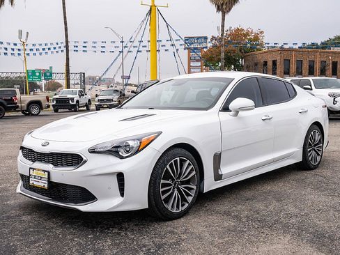 Used 2019 Kia Stinger image 9