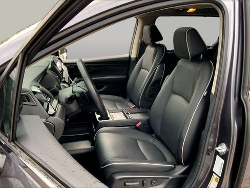 Used 2025 Honda Odyssey Touring image 8