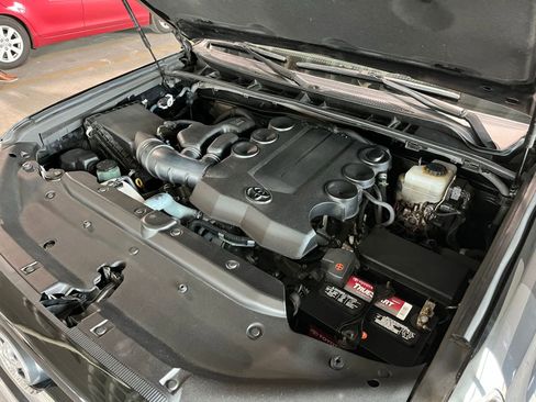 Used 2016 Toyota 4Runner Limited AWD/4WD image 16