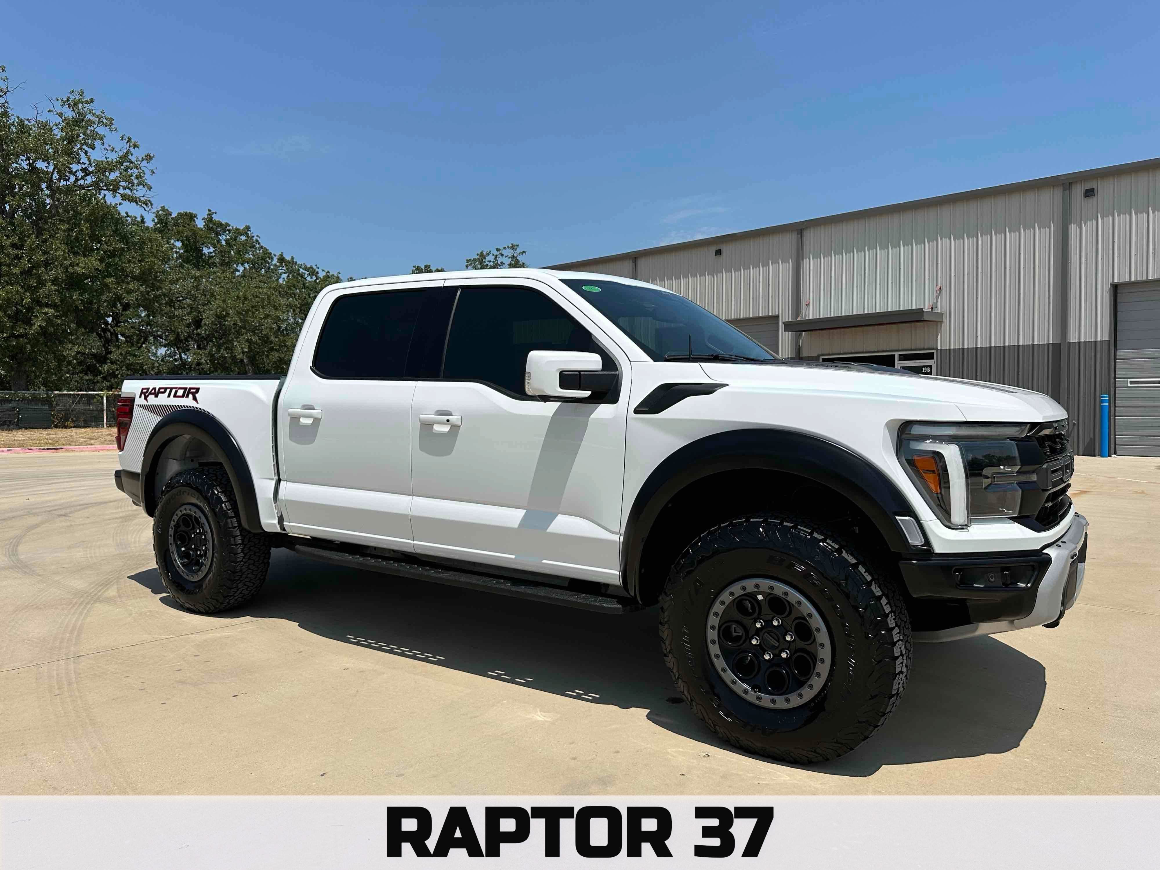 Used 2025 Ford F150 Raptor AWD/4WD image 6