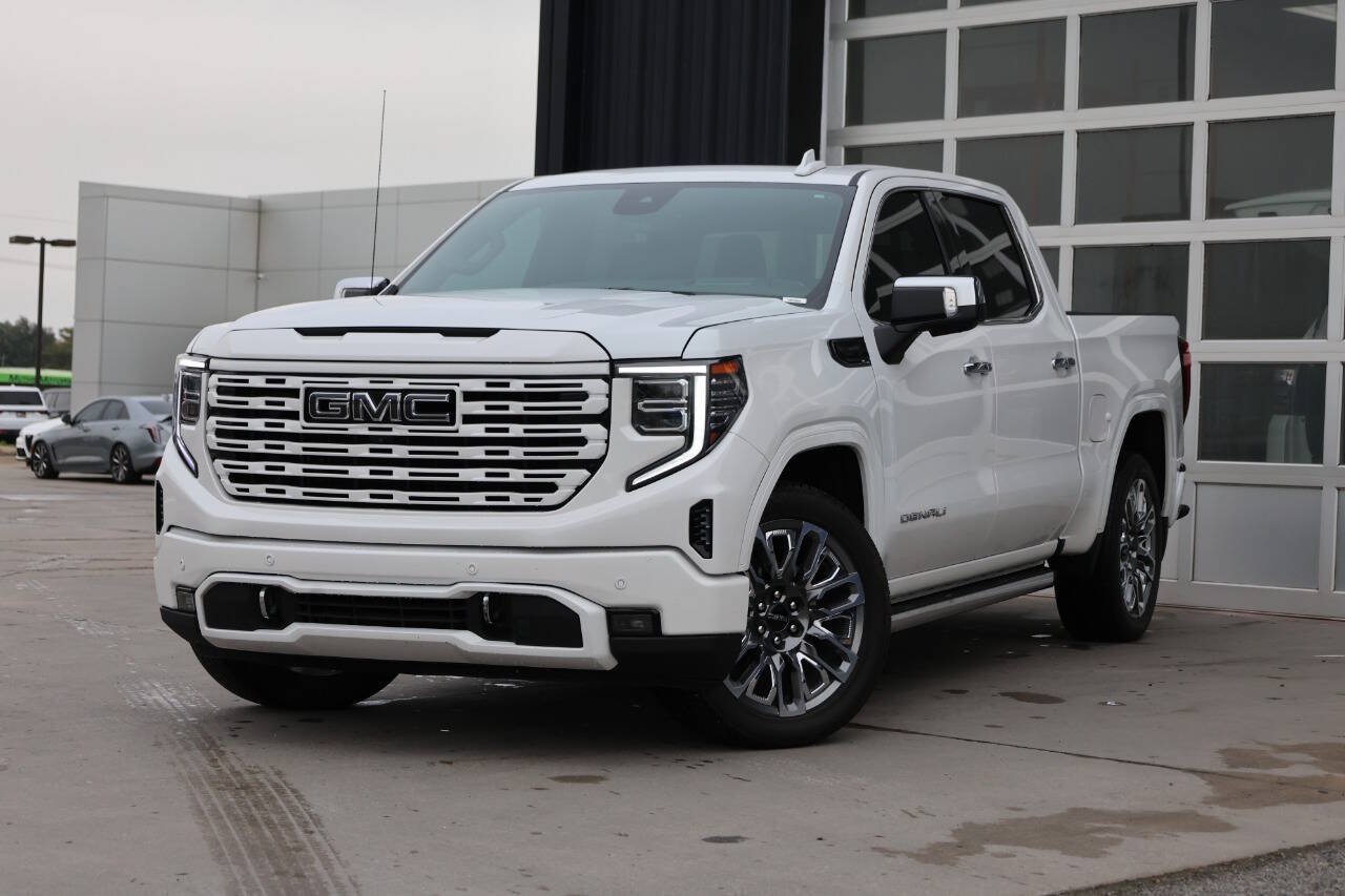 Used 2023 GMC Sierra 1500 Denali Ultimate AWD/4WD image 3