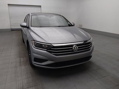 Used 2019 Volkswagen Jetta SEL w/ Cold Weather Package FWD image 14