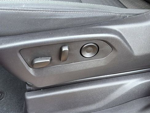 Used 2024 GMC Sierra 1500 Elevation image 11