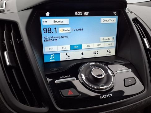 Certified 2019 Ford Escape Titanium AWD/4WD image 10