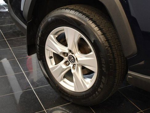 Used 2020 Toyota RAV4 XLE w/ All Weather Liner Package AWD/4WD image 38