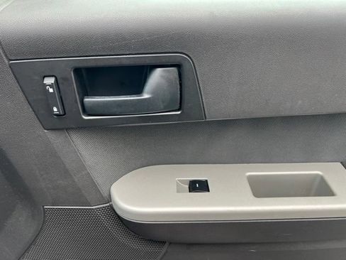 Used 2011 Ford Escape XLT w/ 202A Rapid Spec Order Code FWD image 30