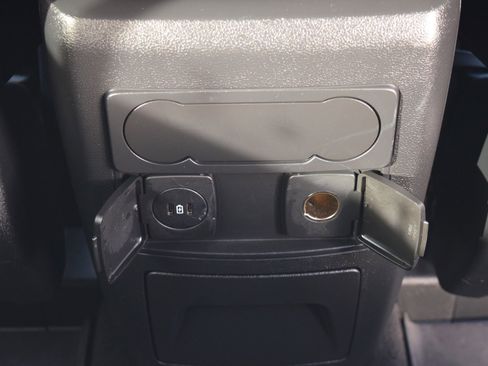 Used 2023 Ford Explorer XLT w/ Equipment Group 202A image 27