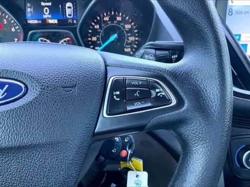 Used 2018 Ford Escape SE w/ Ford Safe & Smart Package AWD/4WD image 25