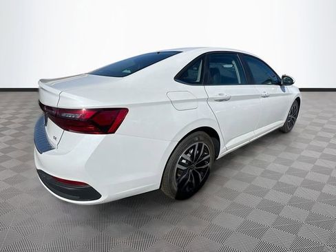 New 2025 Volkswagen Jetta SE image 7