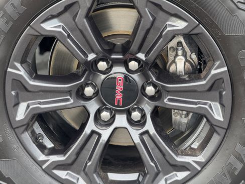 Used 2024 GMC Canyon Elevation w/ Trailering Package image 8