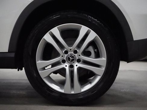 Used 2019 Mercedes-Benz GLA 250 w/ Convenience Package image 35