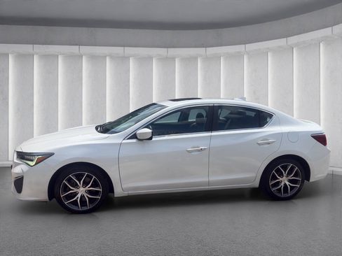 Used 2019 Acura ILX FWD image 2